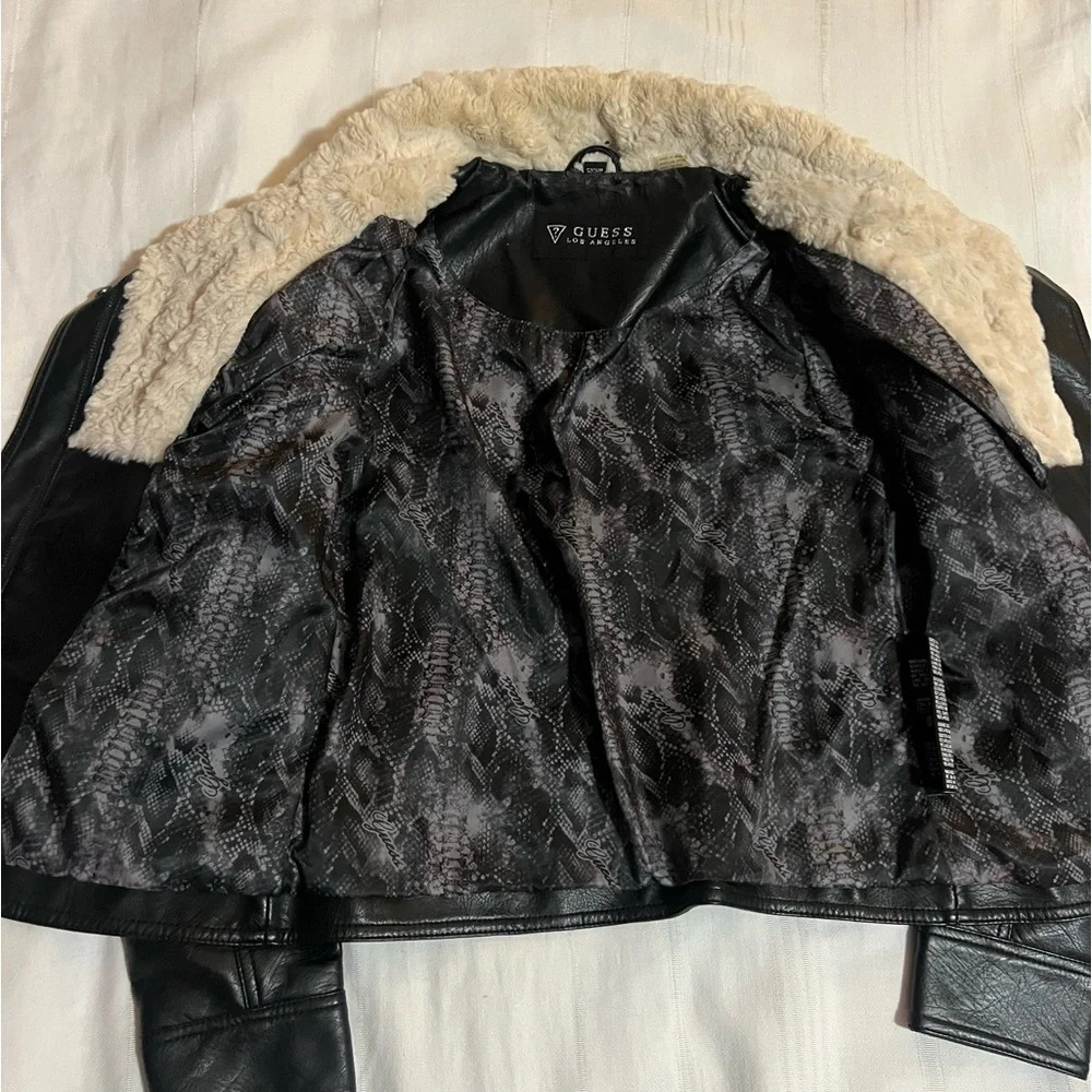 🖤 Guess Los Angeles Faux-Leather Moto
Jacket🖤 - Picture 6 of 8